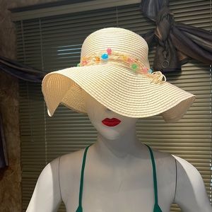 JHATS DIFFERENT COLOR STONES BEACH HAT NWOT